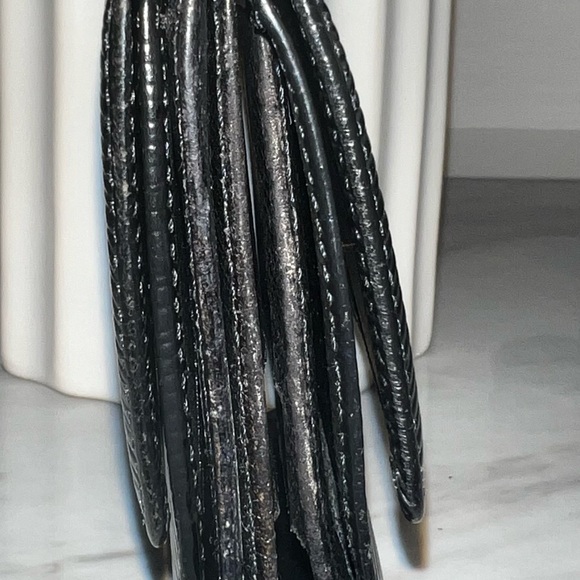 Louis Vuitton Epi Leather Trifold Wallet - Picture 6 of 11